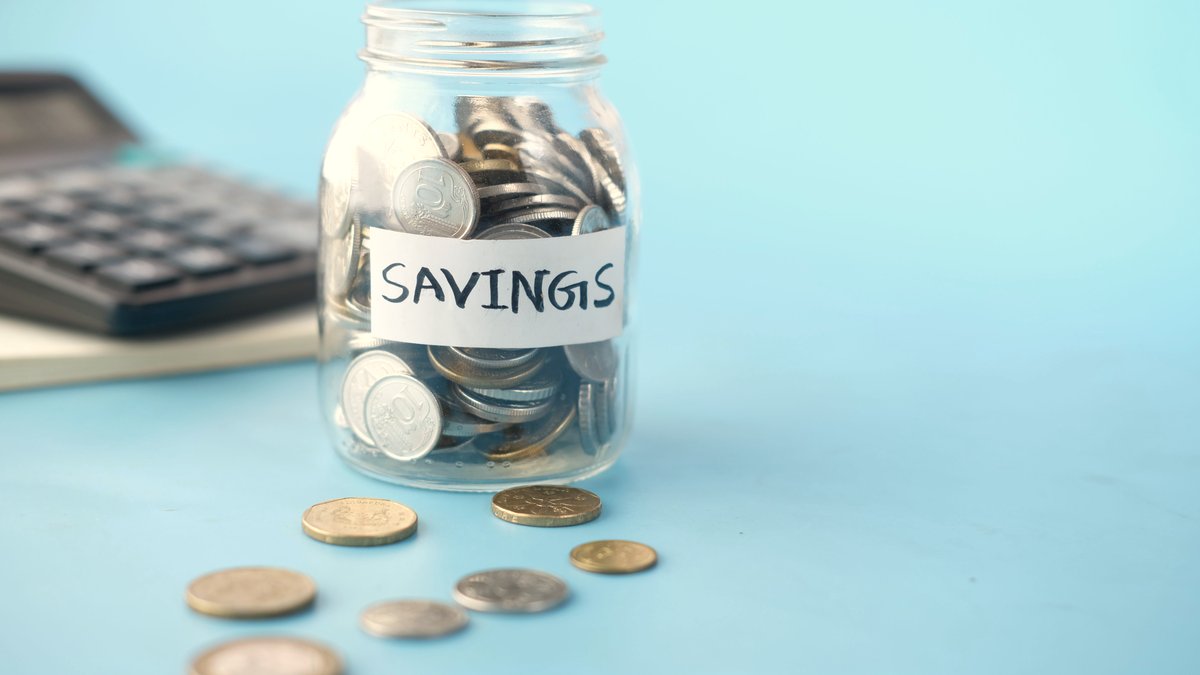 Offset vs extra repayments: which really wins?